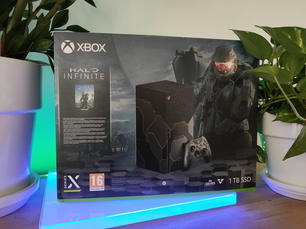 La Xbox Series X Halo Infinite est à la maison : on joue à quoi ? (+ Unboxing) lageekroom